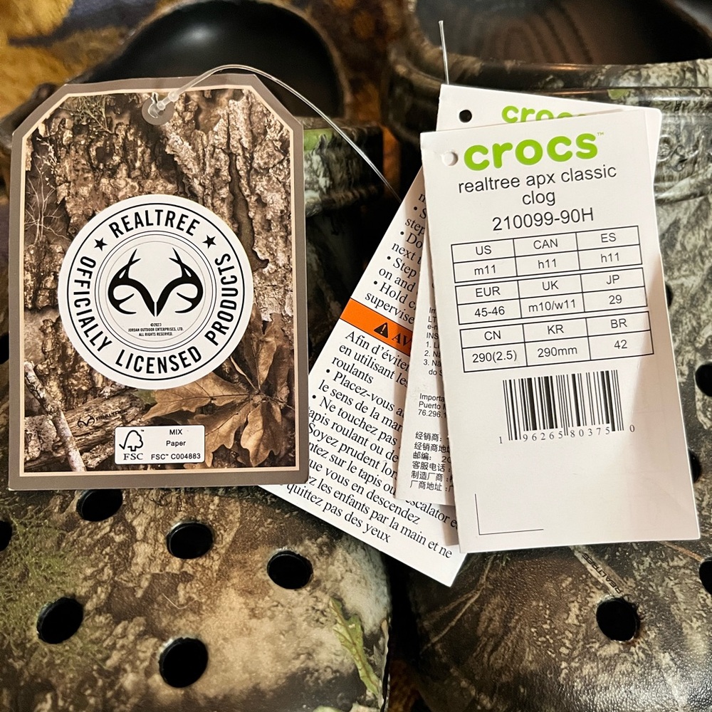 RealTree Mossy Oak CROCS Slip-On Clog in Green and Brown - Picture 3 of 6